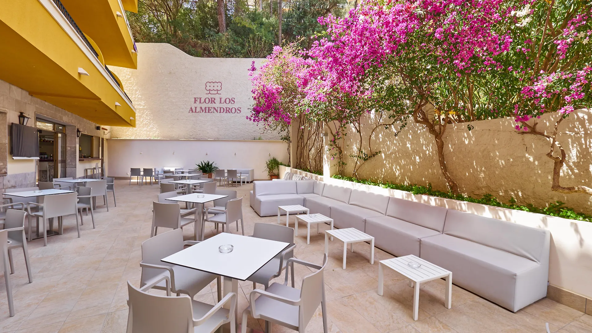 Flor Los Almendros Hotel Peguera Spain